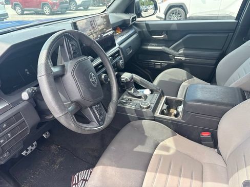 Used 2025 Toyota Tacoma TRD Sport RWD image 5