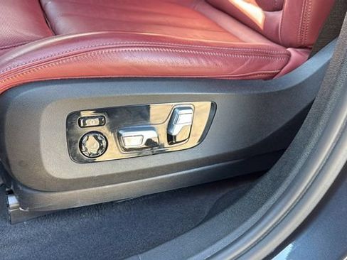 Used 2021 BMW X6 M50i w/ Executive Package AWD/4WD image 27