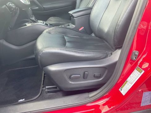 Used 2017 Nissan Rogue SL FWD image 27