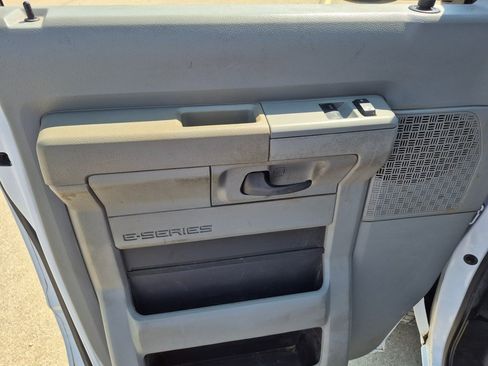 Used 2014 Ford E-350 and Econoline 350 Super Duty w/ Power Group image 13