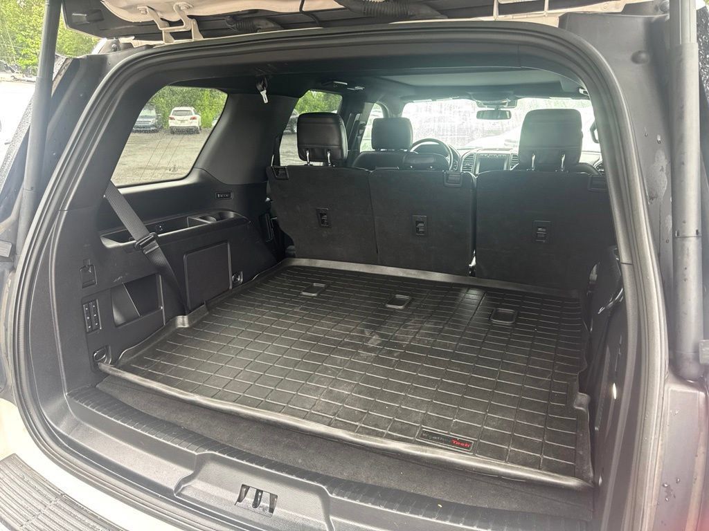 Used 2019 Ford Expedition Limited w/ Equipment Group 302A AWD/4WD image 42