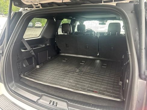 Used 2019 Ford Expedition Limited w/ Equipment Group 302A AWD/4WD image 42