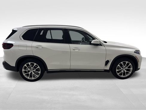 Used 2024 BMW X5 xDrive40i w/ Premium Package AWD/4WD image 10