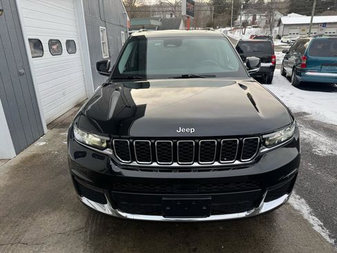 Used 2022 Jeep Grand Cherokee L Limited image 2