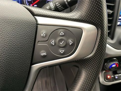 Certified 2023 GMC Acadia SLE w/ Driver Convenience Package image 17