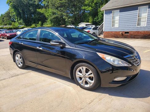 Used 2011 Hyundai Sonata Limited w/ Navigation Pkg 5 FWD image 3