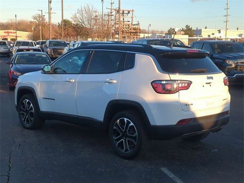 Used 2022 Jeep Compass Limited image 5