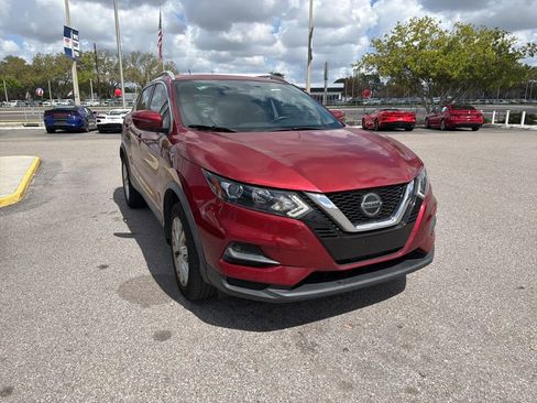 Used 2020 Nissan Rogue Sport SV image 1