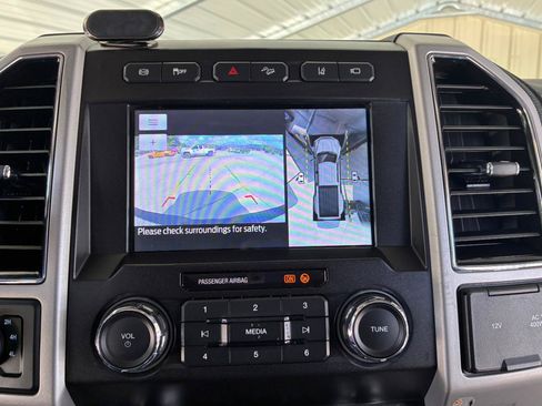 Used 2021 Ford F350 Lariat w/ Lariat Value Package AWD/4WD image 22