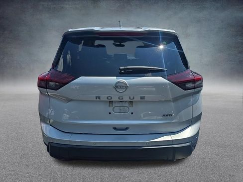 Used 2025 Nissan Rogue SV AWD/4WD image 7