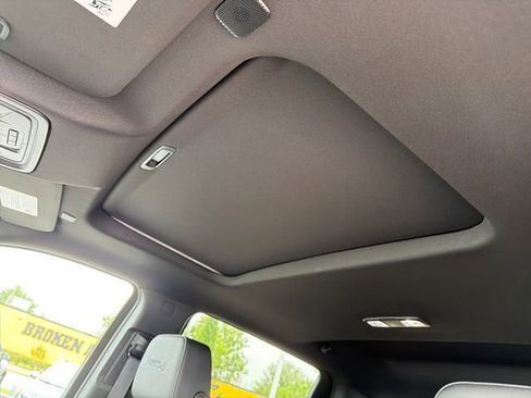 New 2026 GMC Sierra 1500 AT4 AWD/4WD image 16