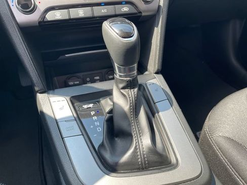 Used 2018 Hyundai Elantra Value Edition FWD image 25