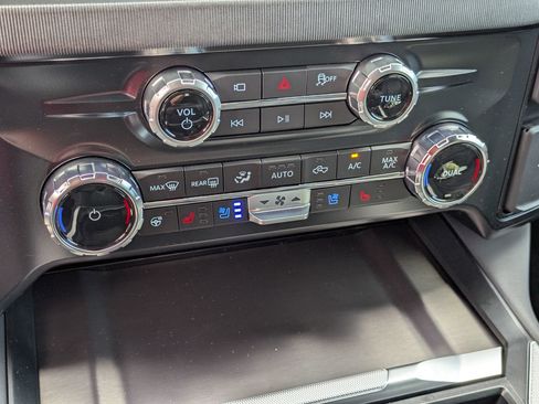 New 2026 Ford F250 Platinum w/ Tremor Off-Road Package image 24