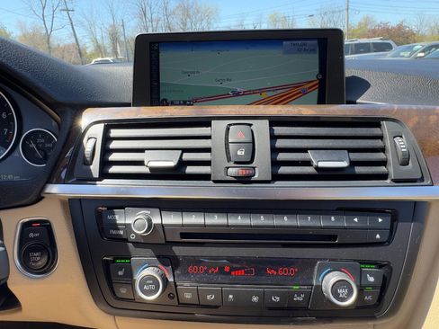 Used 2015 BMW 328i xDrive Sedan w/ Premium Package image 18