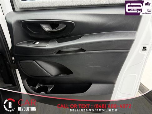 Used 2023 Mercedes-Benz Metris image 24