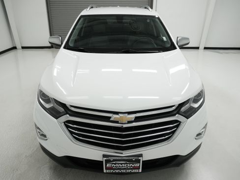 Used 2018 Chevrolet Equinox Premier FWD image 2