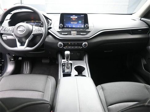 Used 2022 Nissan Altima 2.5 SV image 9