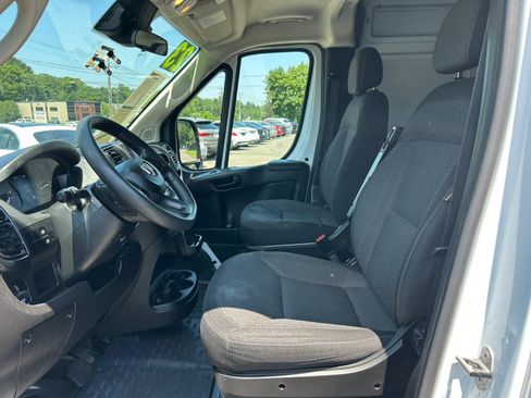 Used 2023 RAM ProMaster 2500 FWD image 11