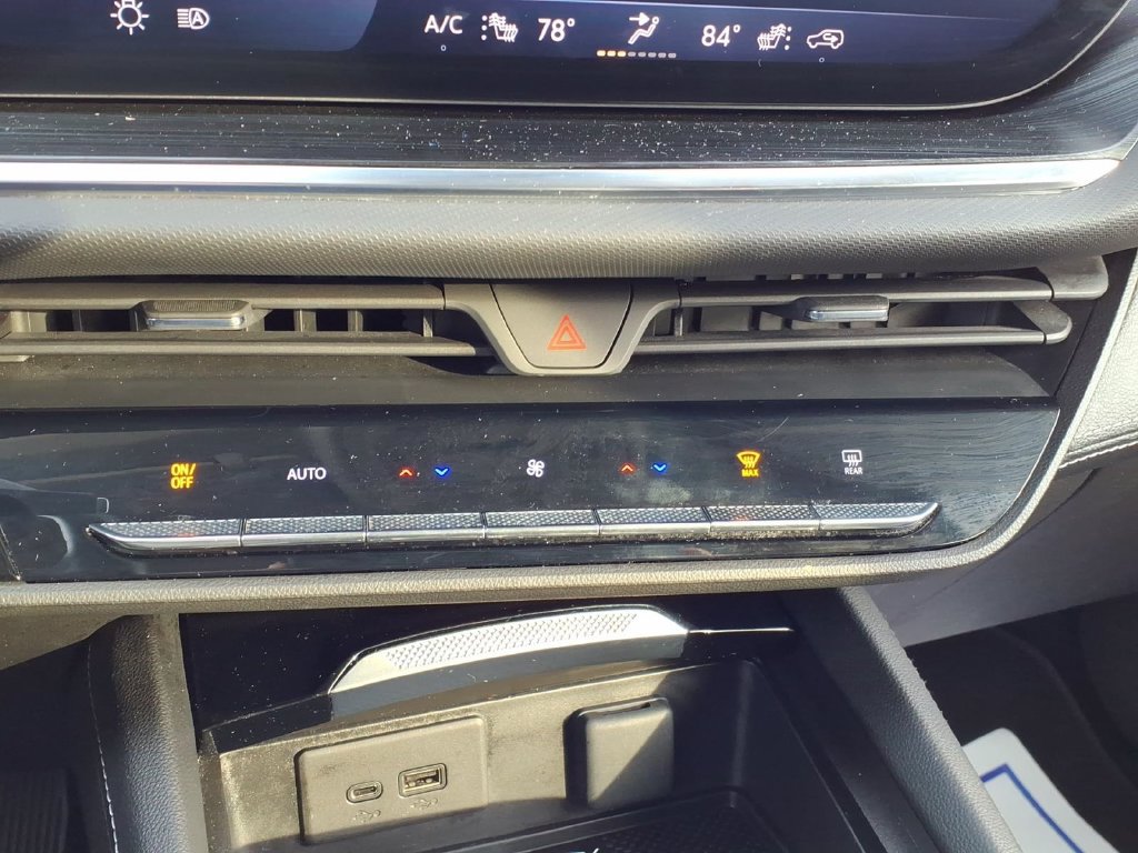 Used 2024 Buick Envision Preferred AWD/4WD image 22
