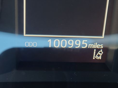 Used 2017 Toyota Highlander LE image 26