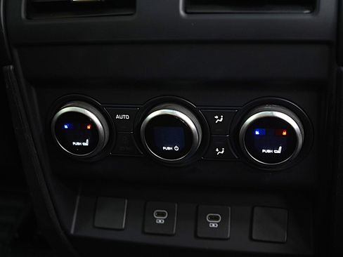 Used 2023 Land Rover Defender 130 First Edition image 16