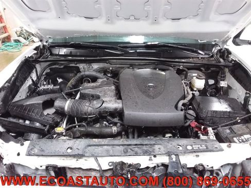 Used 2017 Toyota Tacoma TRD Off-Road w/ Tow Package image 9