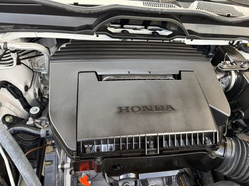 Certified 2024 Honda Pilot Touring image 34