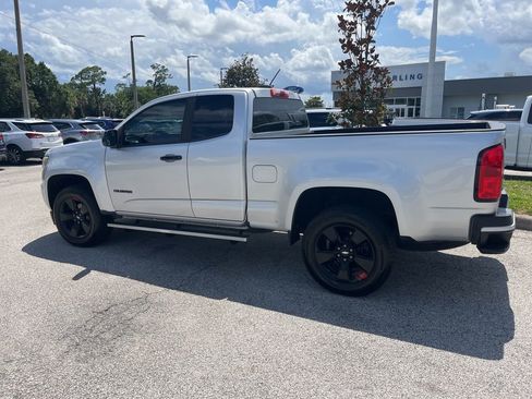 Used 2017 Chevrolet Colorado LT w/ Redline Special Edition RWD image 10