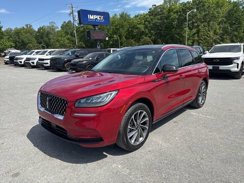 Used 2022 Lincoln Corsair Grand Touring image 1