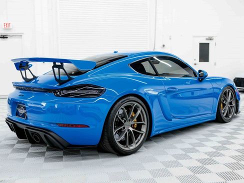 Used 2022 Porsche 718 Cayman GT4 image 9
