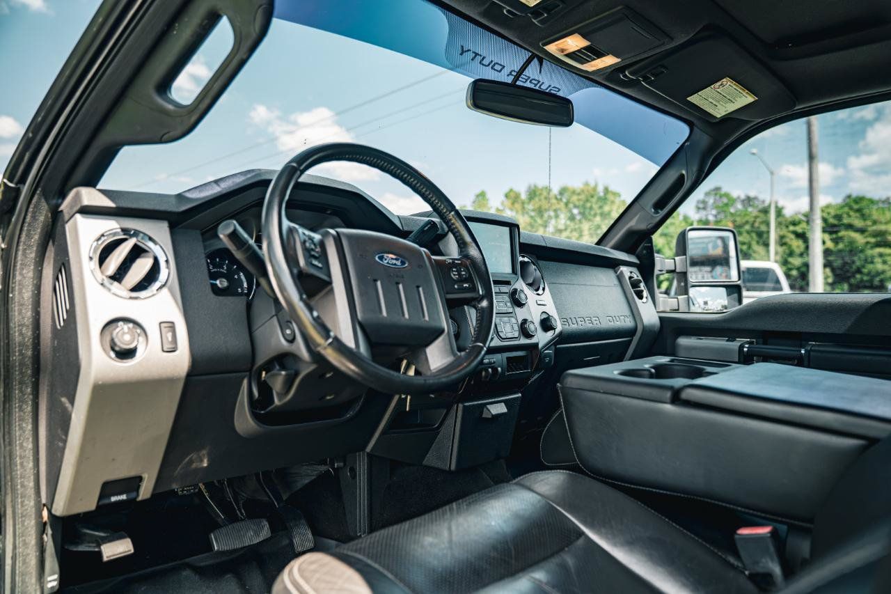 Used 2015 Ford F350 Lariat w/ Lariat Ultimate Package AWD/4WD image 16