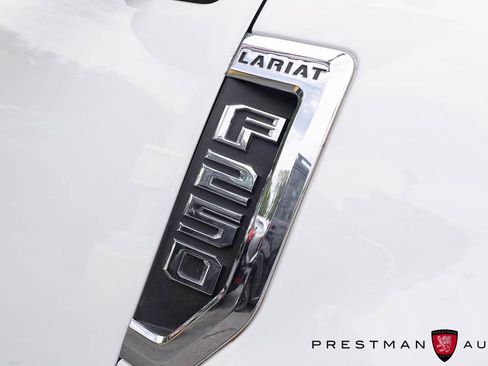 Used 2018 Ford F250 Lariat w/ Lariat Ultimate Package AWD/4WD image 11