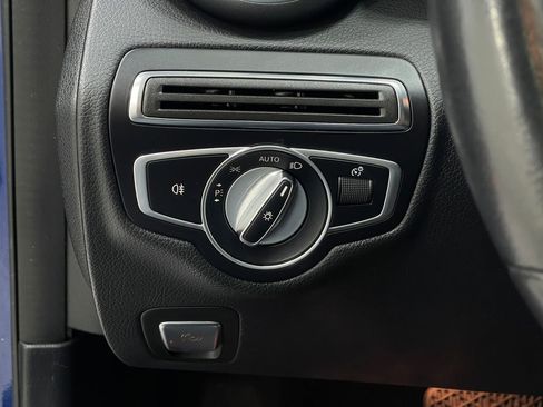 Used 2019 Mercedes-Benz C 300 4MATIC Sedan image 24