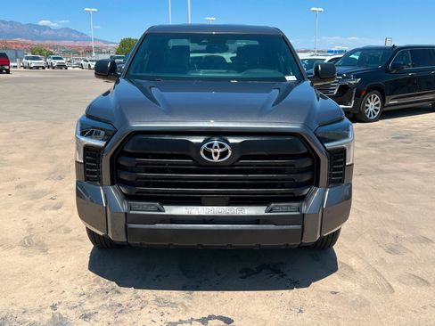 Used 2025 Toyota Tundra SR5 w/ SR5 Convenience Package AWD/4WD image 9