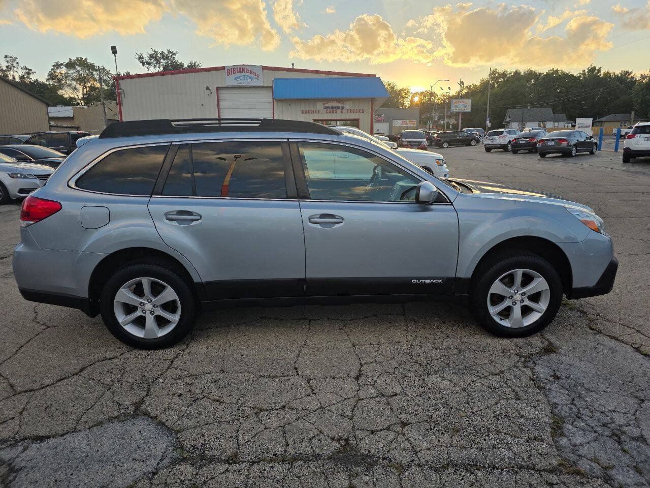 Used 2014 Subaru Outback 2.5i Premium w/ Popular Package #1B AWD/4WD image 4