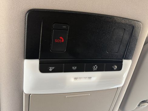 Used 2025 Nissan Rogue SV FWD image 21