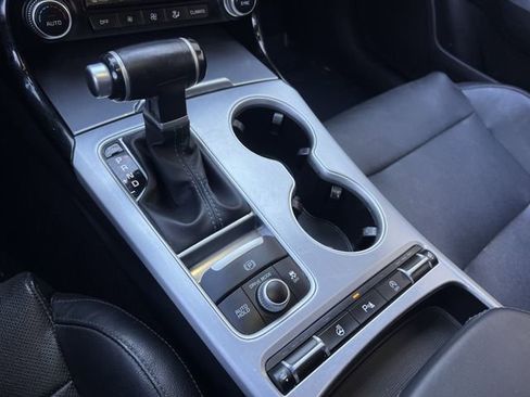 Used 2018 Kia Stinger GT1 image 26