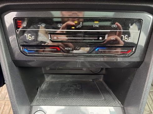 Used 2022 Volkswagen Tiguan SE image 18