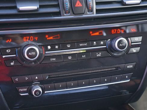 Used 2014 BMW X5 xDrive35d image 19