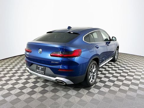 Used 2025 BMW X4 xDrive30i AWD/4WD image 9