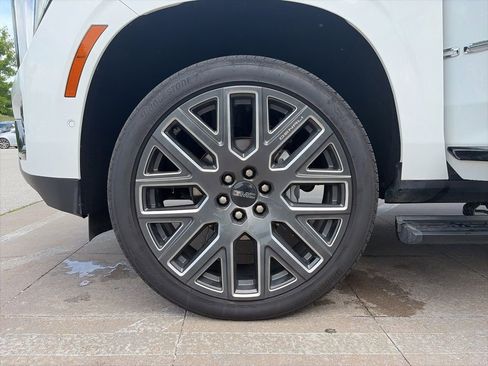 Used 2026 GMC Yukon Denali Ultimate AWD/4WD image 34