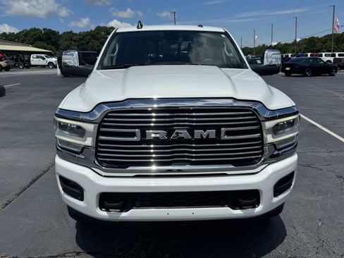 Used 2024 RAM 2500 Laramie AWD/4WD image 3