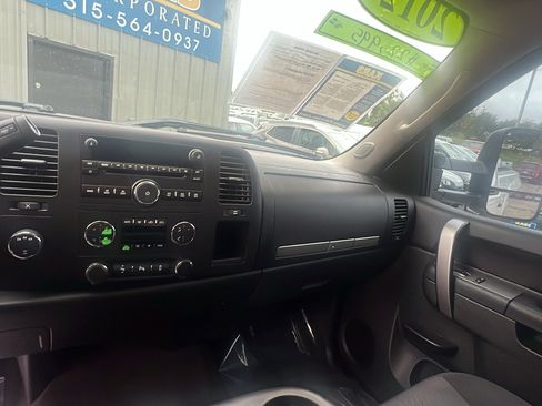 Used 2012 Chevrolet Silverado 2500 LT w/ Interior Plus Package AWD/4WD image 13