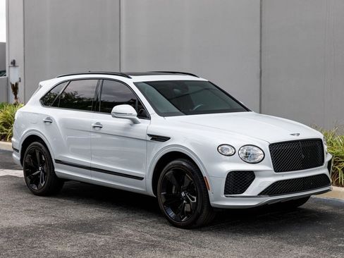 Used 2023 Bentley Bentayga AWD/4WD image 7