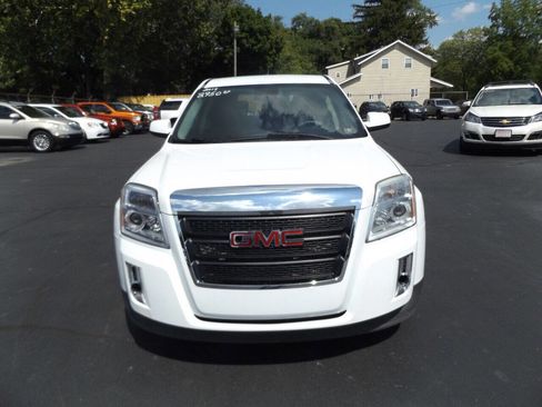 Used 2015 GMC Terrain SLE image 2