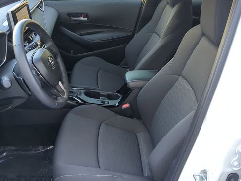 Used 2025 Toyota Corolla SE image 16