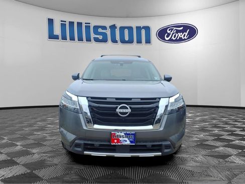Used 2023 Nissan Pathfinder SL image 8