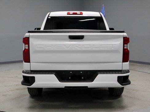 Used 2025 Chevrolet Silverado 1500 W/T image 9