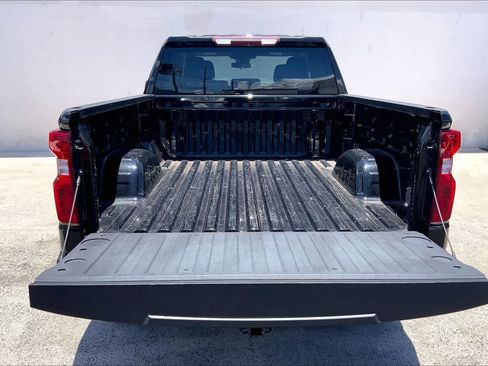 Used 2023 Chevrolet Silverado 1500 Custom RWD image 18
