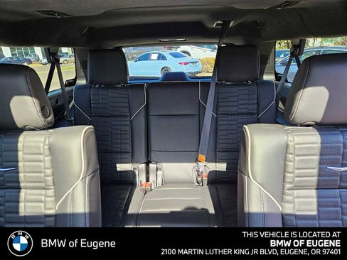 Used 2024 Cadillac Escalade ESV Premium Luxury Platinum AWD/4WD image 21